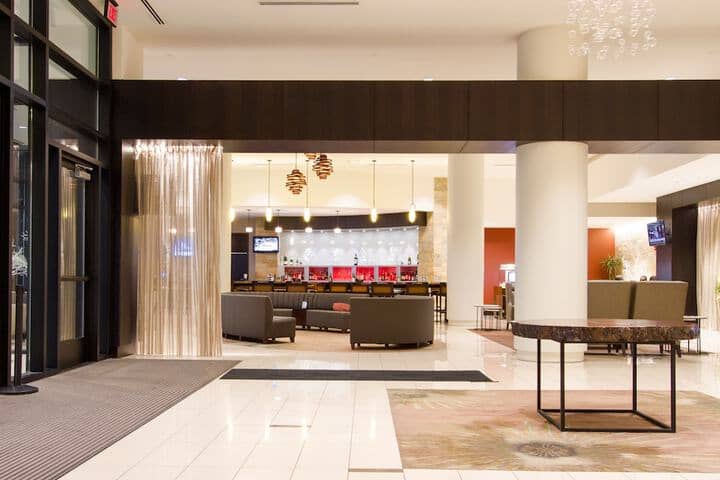 Lounge 47 of 67